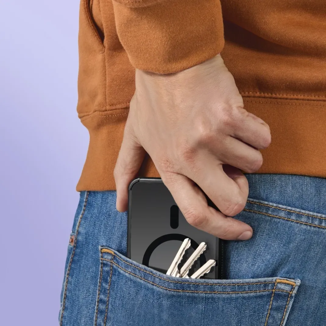 Handyhülle "Extreme Protect" für Apple iPhone 16e/17e, magnetisch, Schwarz