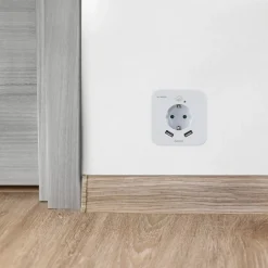 LED-Nachtlicht mit Steckdose, 2 USB-Ausgänge, Bewegungs- und Lichtsensor