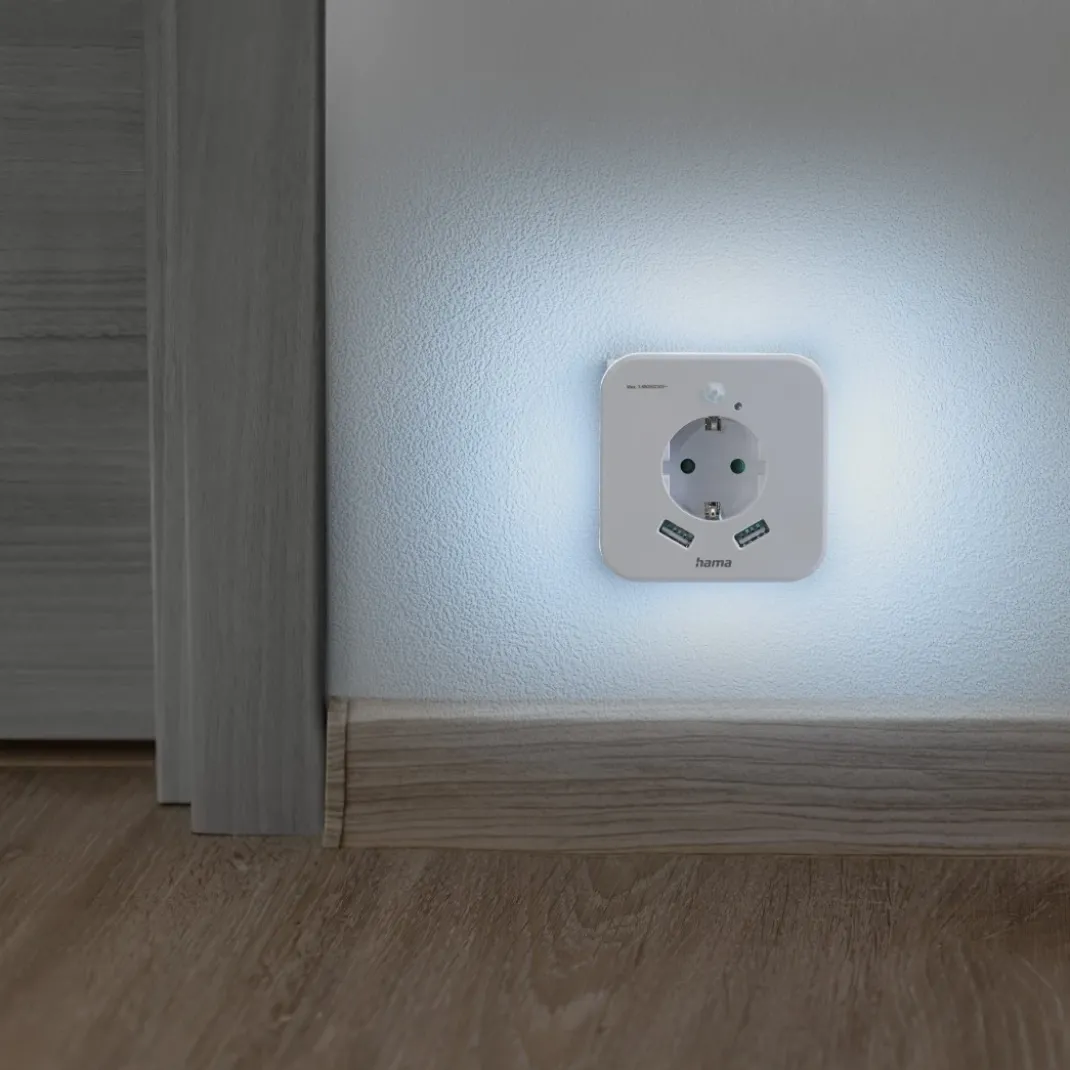 LED-Nachtlicht mit Steckdose, 2 USB-Ausgänge, Bewegungs- und Lichtsensor