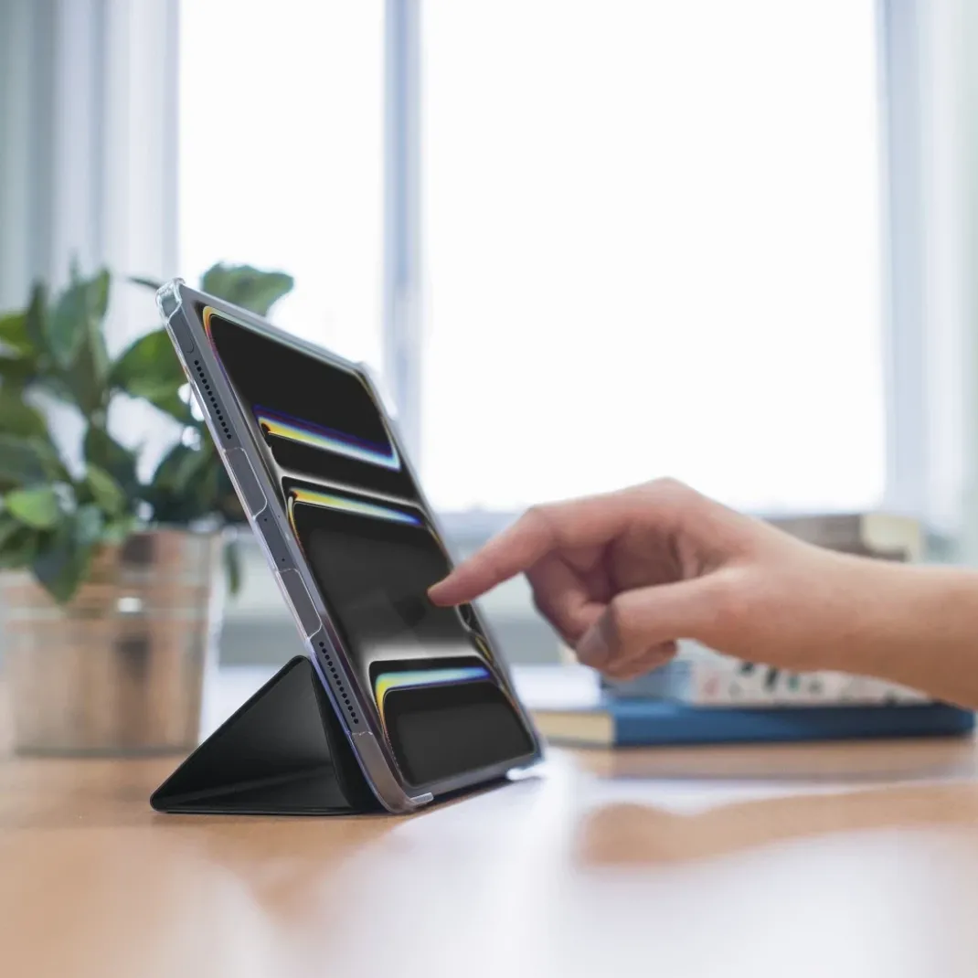 Tablet-Hülle "Fold Clear" für Apple iPad Pro 11" (2025/2024), Schwarz