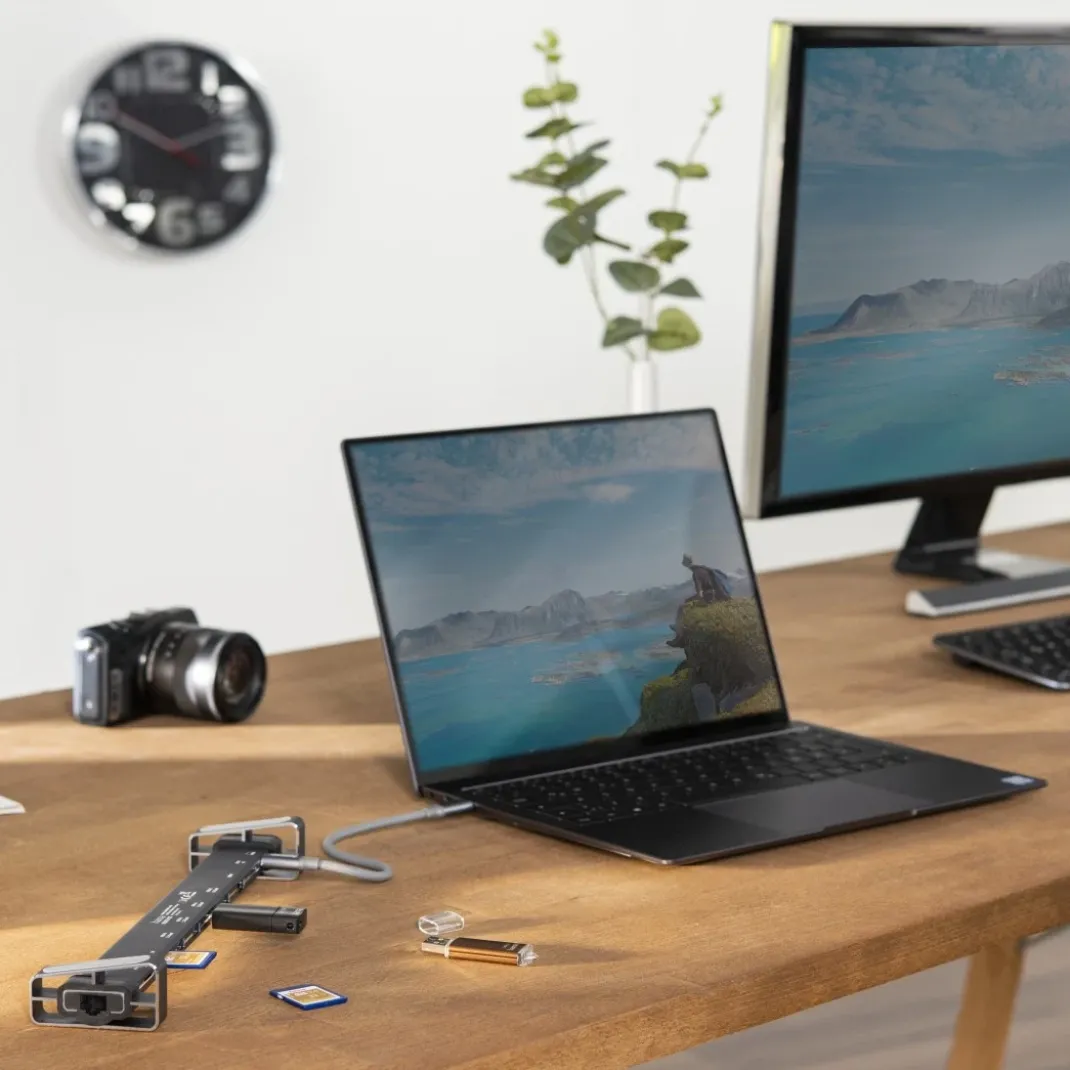 USB-C-Docking-Station "Connect2Office Basic", abnehmbare Standfüße, 9 Ports