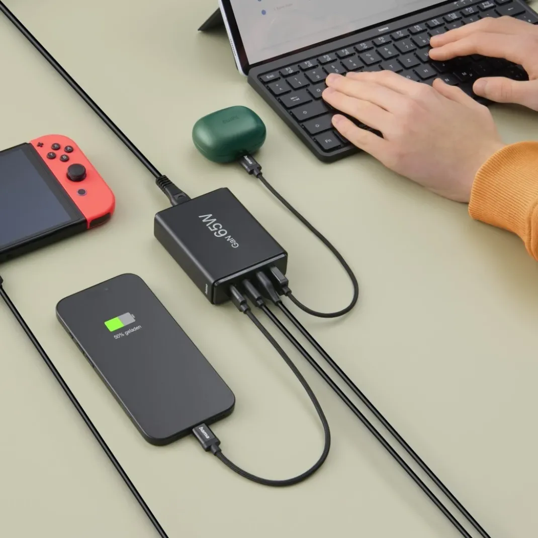 USB-Ladestation 4 Ports, GaN, Schnellladegerät, 2xUSB-C, 2xUSB-A, PD, 65 W
